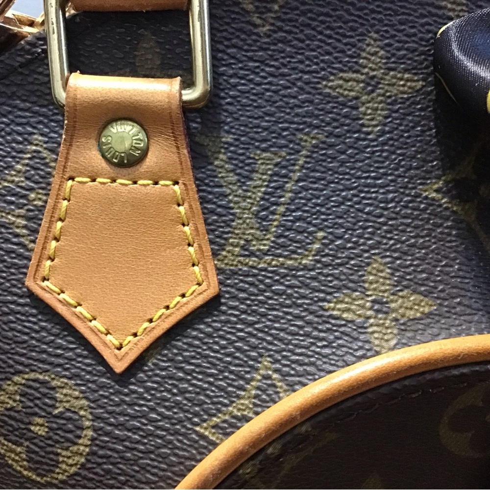 Louis Vuitton Bags - Picture 6 of 16